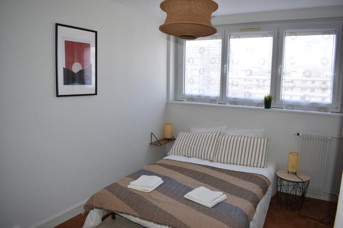 Appartement Lumineux 3 Chambres - Villeurbanne Gratte Ciel Kültér fotó